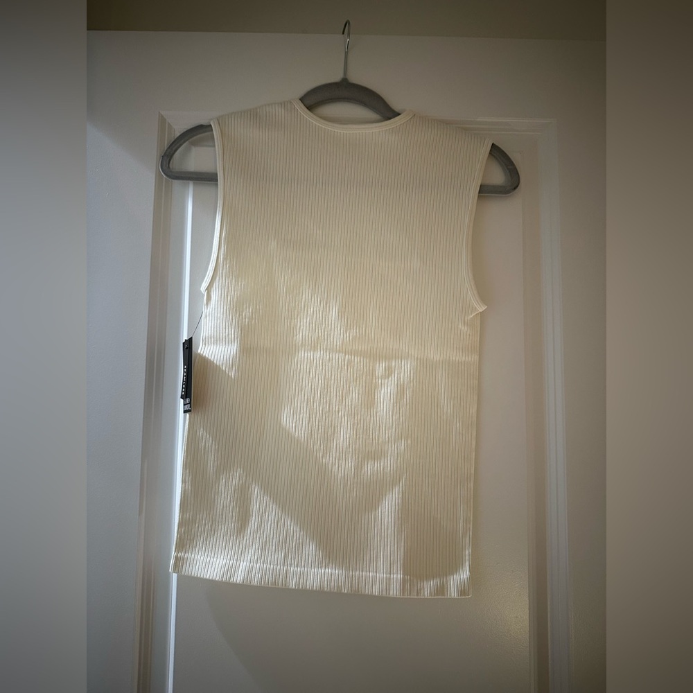 NWT Women’s Cream Ribbed Square Neck Top (SIZES: S/M & L/XL) - Picture 7 of 9